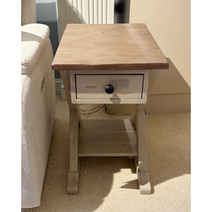 TRESTLE CHAIRSIDE TABLE