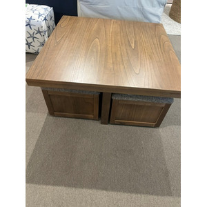 COCKTAIL TABLE WITH 4 STOOLS