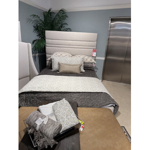 Murray Queen Bed