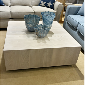 HUDSON SQUARE COCKTAIL TABLE