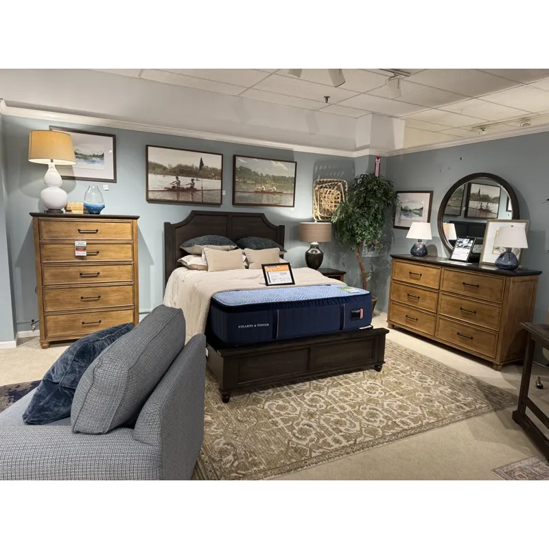 Vista Queen Bedroom with Chest