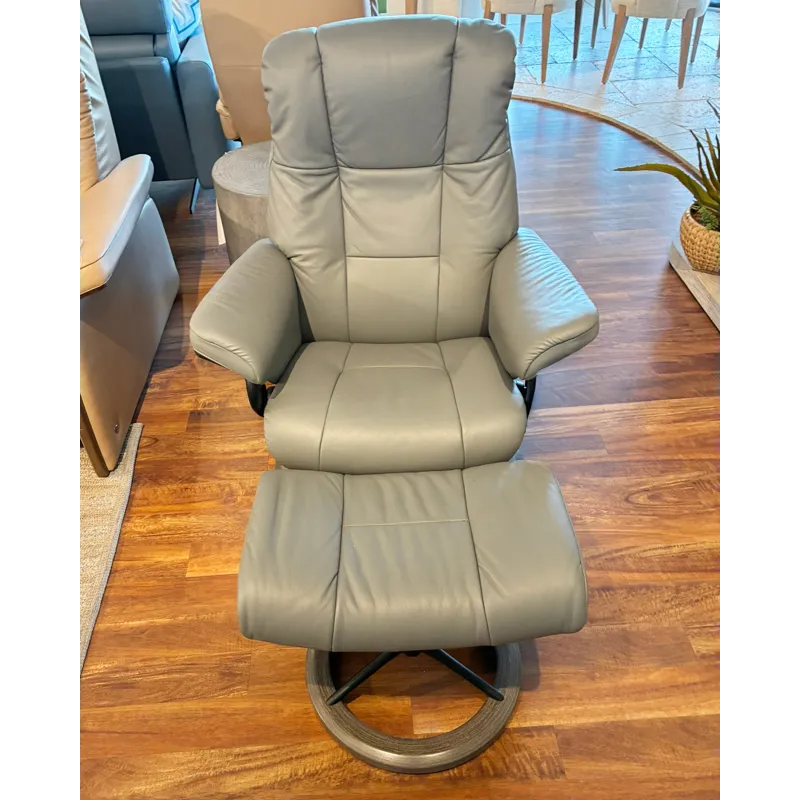 MAYFAIR SMALL SIGNATURE CHAIR