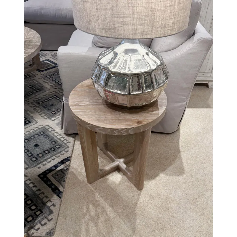 ROUND ACCENT TABLE