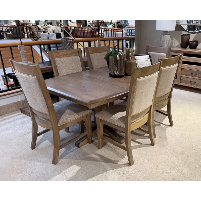 TABLE 6 CHAIRS &amp; SERVER