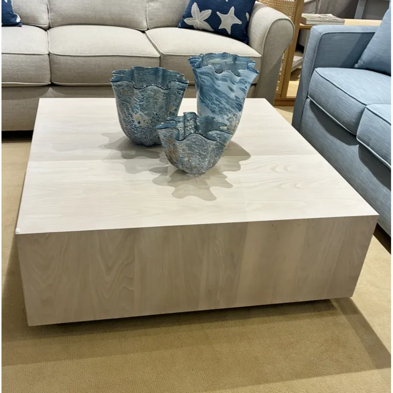 HUDSON SQUARE COCKTAIL TABLE