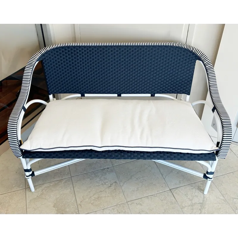 LOVESEAT &amp; CUSHION SET