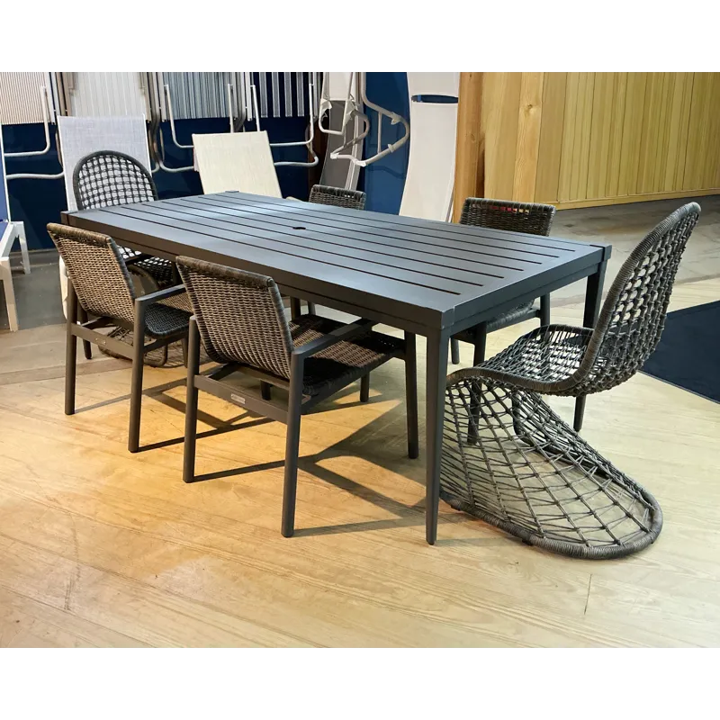 DINING TABLE 4 SIDES &amp; 2 ARM