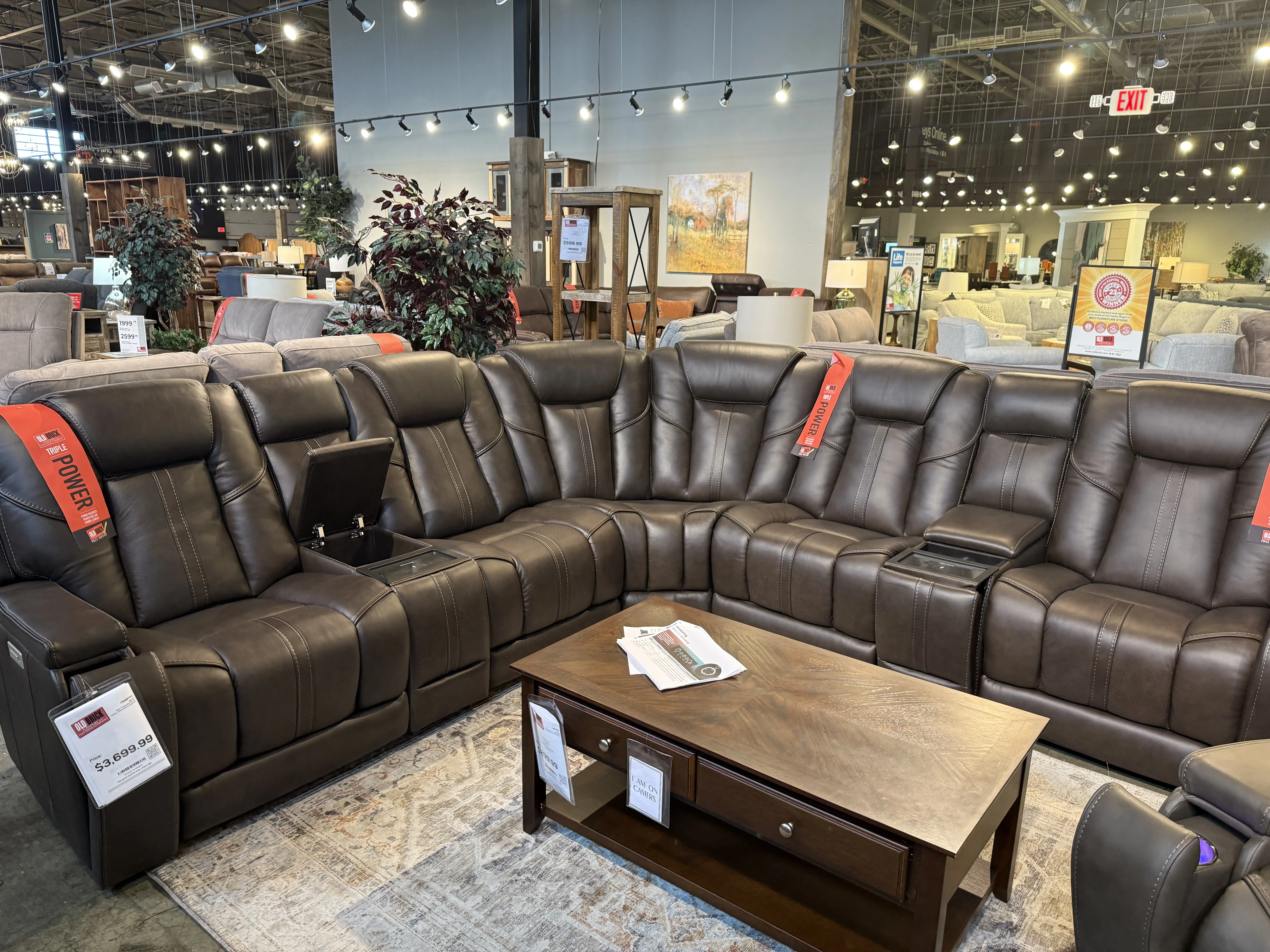 Daniel Kona Earth Immersive Audio 7 Piece Leather Sectional