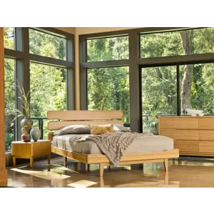 Currant Platform Bed-Caramelized