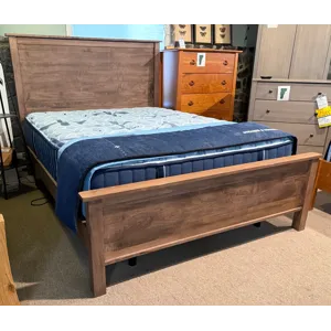 Lewiston Queen Panel Bed w/Low Footboard