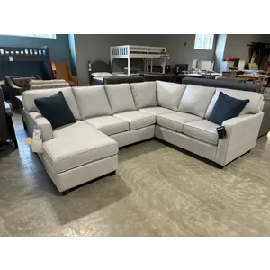 Sectional With Chaise 3-PieceDecor-Rest