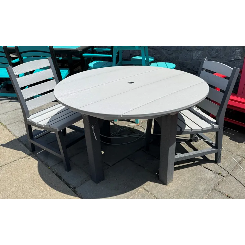 Napa 48" Round Outdoor Table w/ 2 chairs