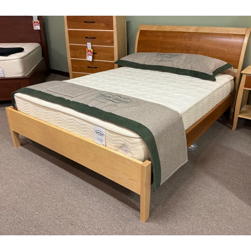 Cascade Queen Sleigh Bed w/Low Footboard
