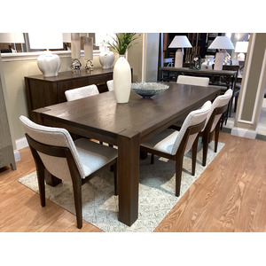 Boulder Dining Table w/ Cassis Chairs