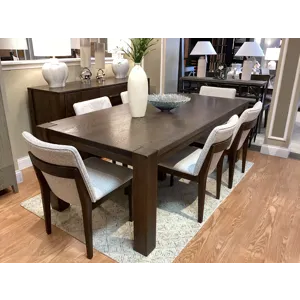 Boulder Dining Table w/ Cassis Chairs