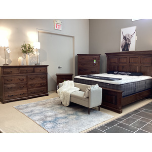 Longmeadow 5 PC Bedroom Set