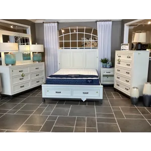 Hyde Park 5 PC Queen Panel Bedroom Set - White
