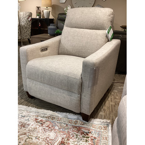 Quinault Power Reclining Chair w/ Headrest