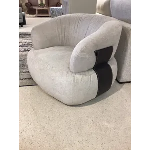 Dana Swivel Chair
