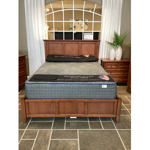 McKenzie Queen Classic Bed