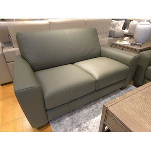 Daphne Loveseat