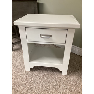 Bungalow - Lattice Nighstand