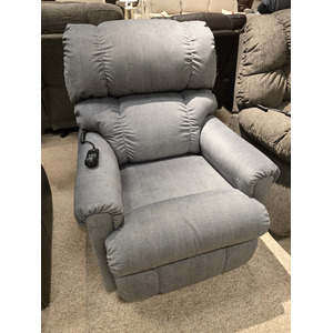 Pinnacle Platinum Power Lift Recliner