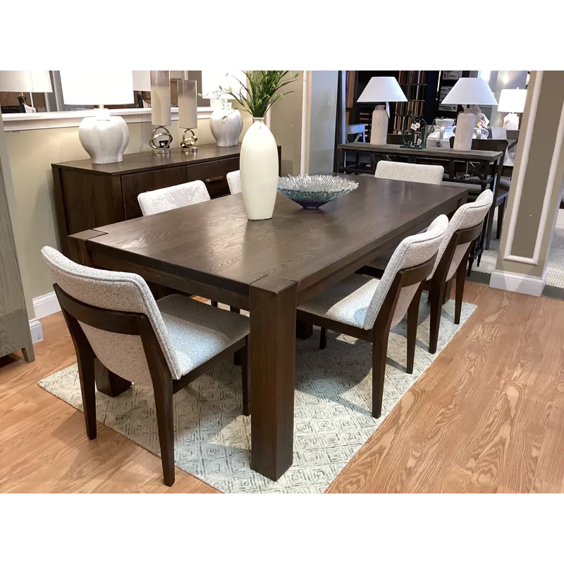 Boulder Dining Table w/ Cassis Chairs