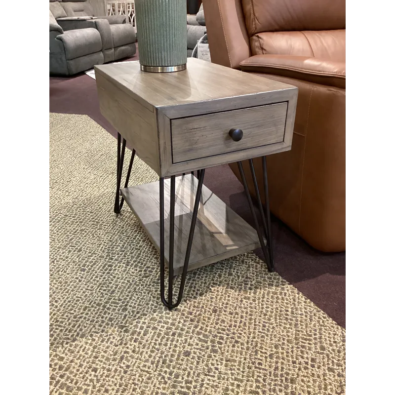 Sanbern Chairside Table