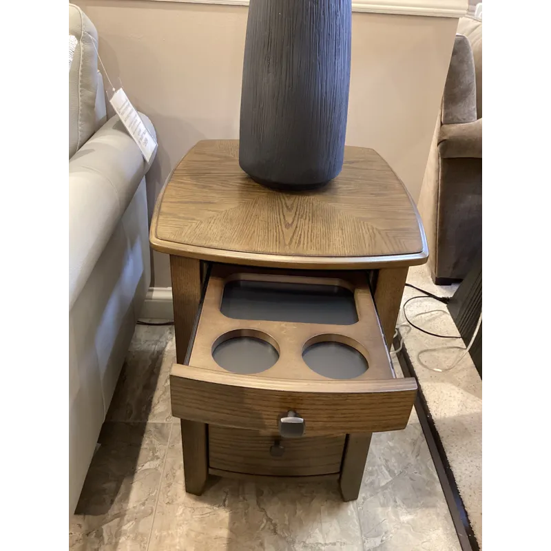 Primo Chairside Table