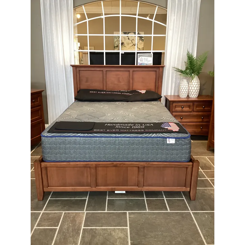 McKenzie Queen Classic Bed