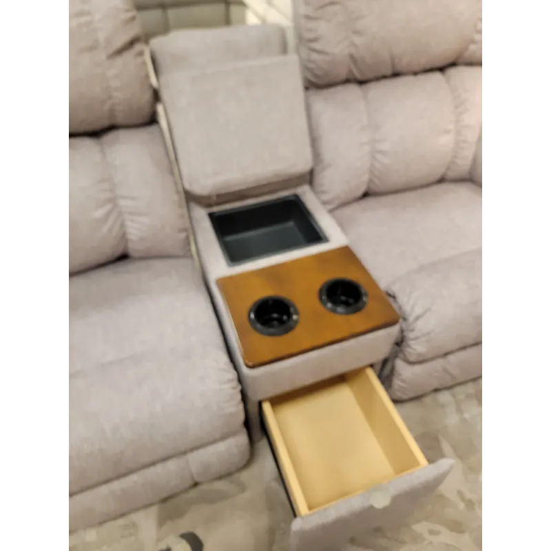 Pinnacle 3 PC Loveseat