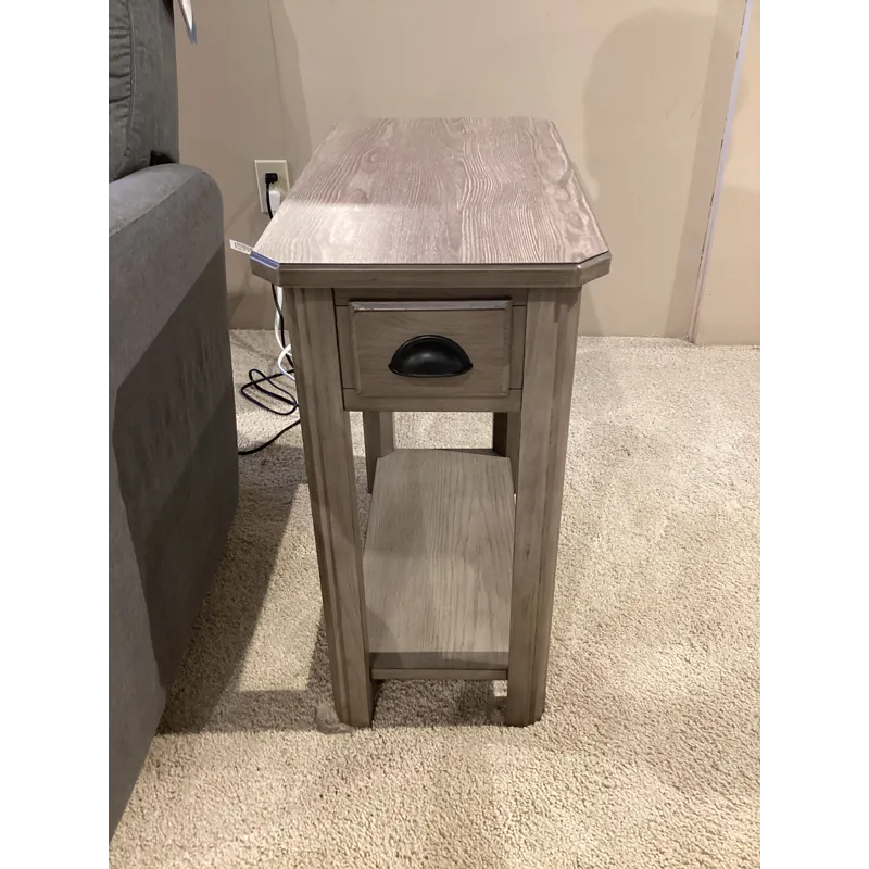 Lakeland Oak Chairside End Table