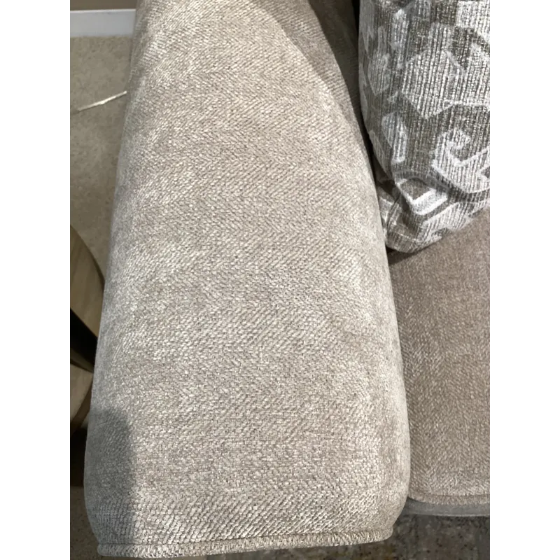 Mackenzie Loveseat