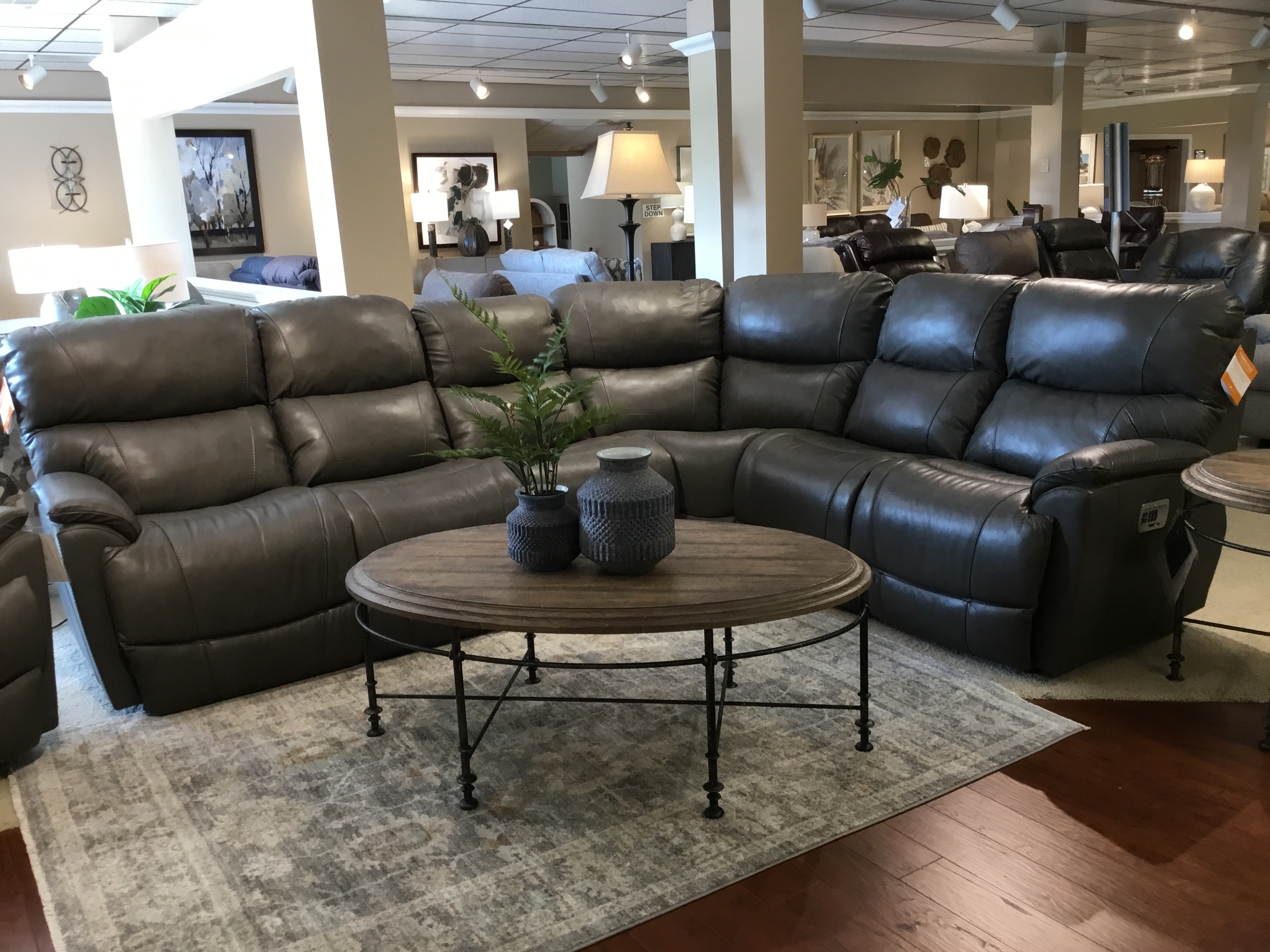 Trouper 4 PC Power Reclining Sectional 44C+44S+X4D+X4E-724 by La-Z