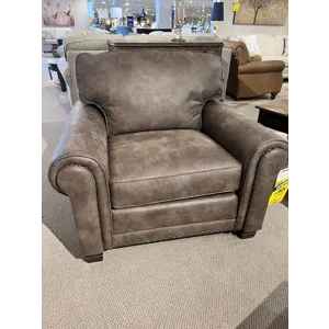 Stationary Chair w/Nailhead