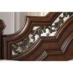 Lavinton Poster Bed