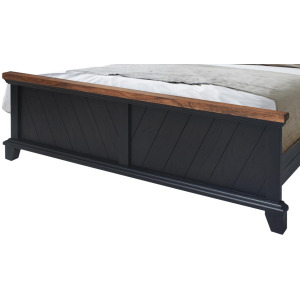 Bear Creek Footboard Brown - King