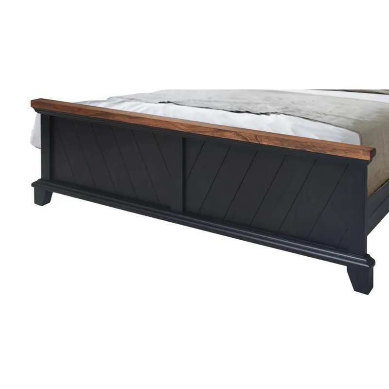 Bear Creek Footboard Brown - King