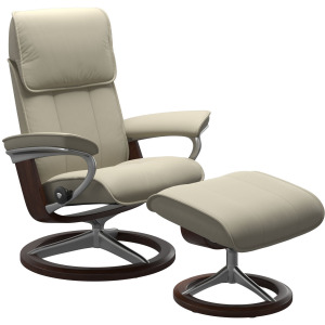 Admiral (M) Signature Chair with Footstool - Paloma light Grey w/Polished & Brown