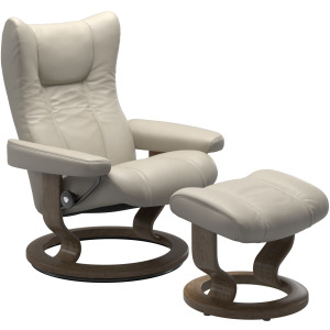 Wing (M) Classic Chair with Footstool