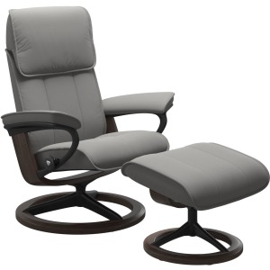 Admiral Medium Signature Chair w/footstool