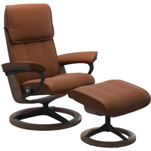 Admiral Medium Signature Chair w/footstool