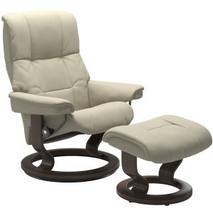 Mayfair (L) Classic chair with footstool