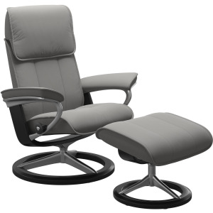 Admiral Medium Signature Chair w/footstool