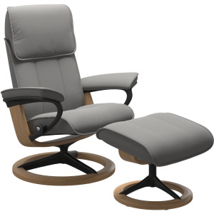 Admiral Medium Signature Chair w/footstool