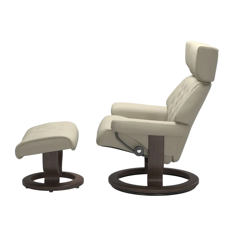 Skyline (L) Classic chair with footstool