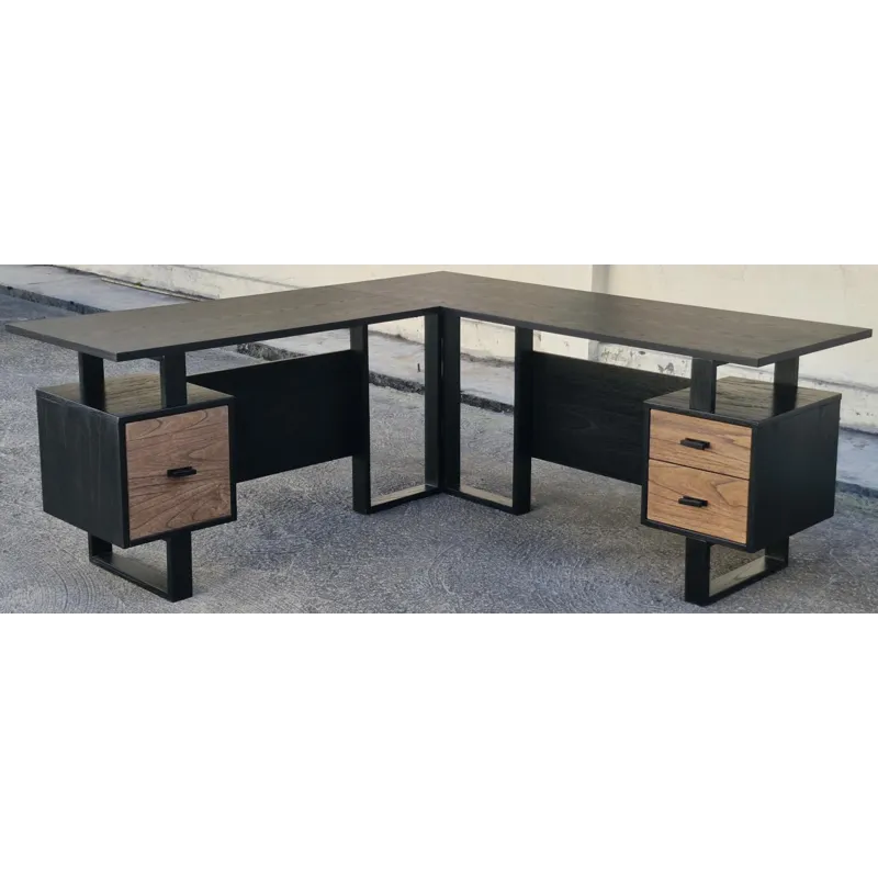 Audi Desk Return