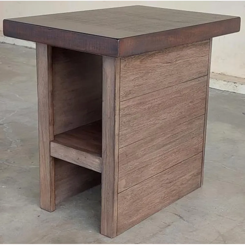 Boise Chairside Table w/Shelf