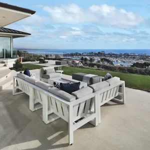 Newport Sectional in Cast Silver, No Welt